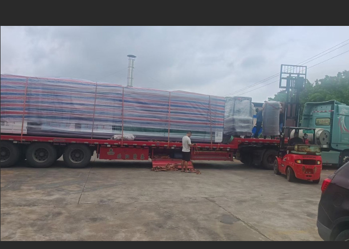 JD7185 Thermoforming machine export to UZ